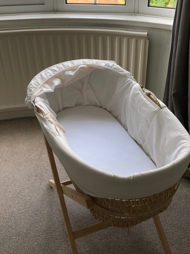gumtree moses basket